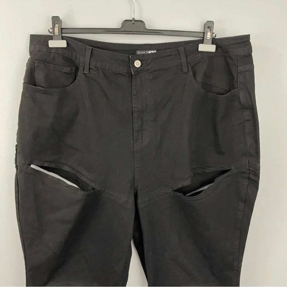 Fashion Nova Cutout Skinny Jeans - Picture 2 of 7